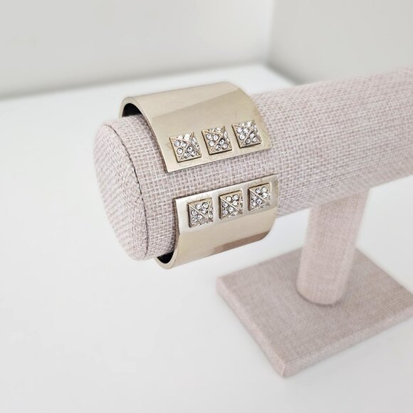 VICTORIA'S SECRET Gold Tone Rhinestone Studded Cuff Bracelet, Hinge Opening - Picture 1 of 11